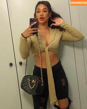 Candice Patton photo #0051