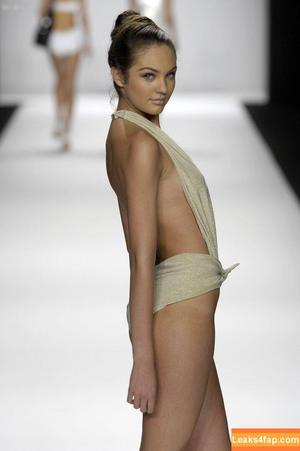 Candice Swanepoel photo #1145