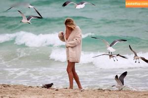 Candice Swanepoel photo #1588