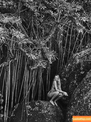 Candice Swanepoel photo #2094