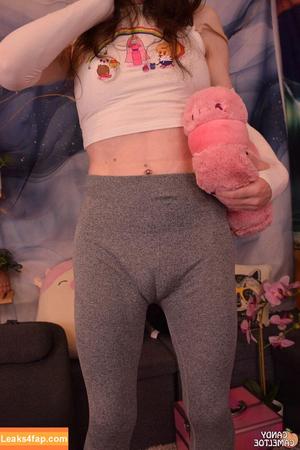 candycameltoe_free photo #0030