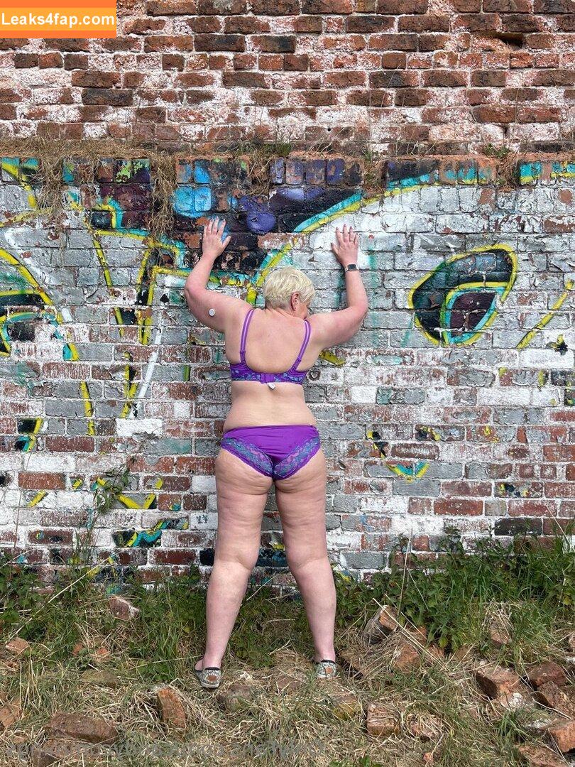 candycummings / queen_icandy leaked photo photo #0002
