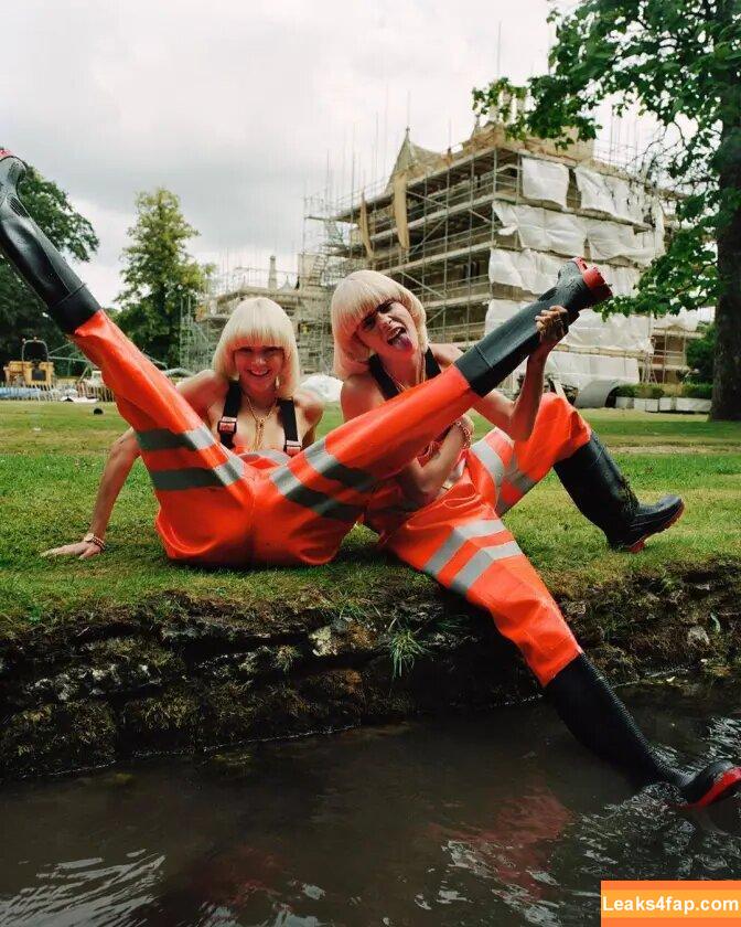 Cara Delevingne / CaraDelevingneOfficialPage / caradelevingne слитое фото фото #0035