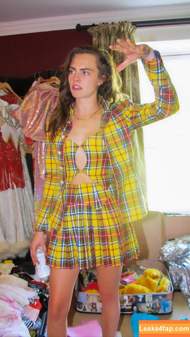 Cara Delevingne / CaraDelevingneOfficialPage / caradelevingne слитое фото фото #0048