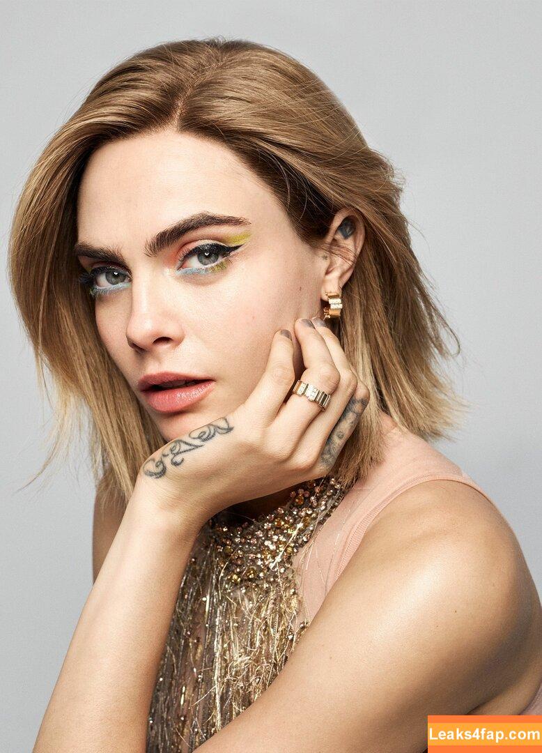 Cara Delevingne / CaraDelevingneOfficialPage / caradelevingne слитое фото фото #0055