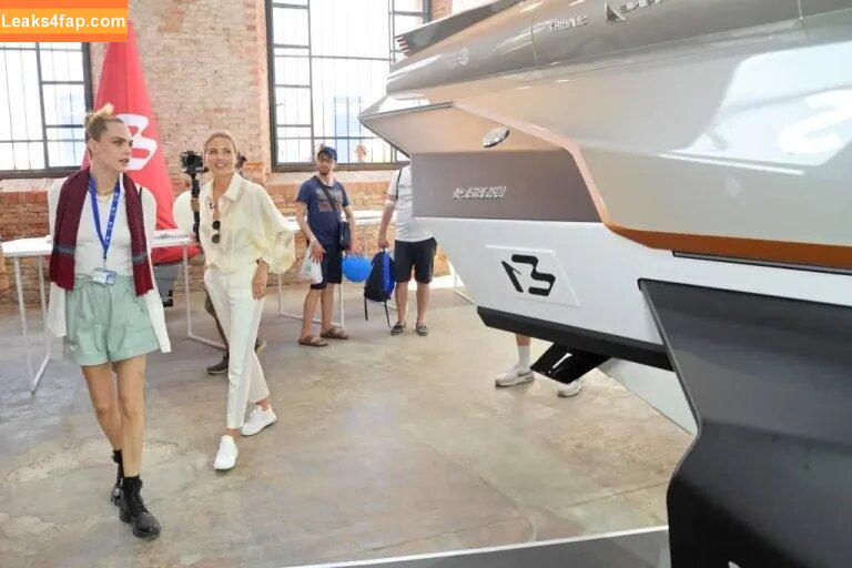 Cara Delevingne / CaraDelevingneOfficialPage / caradelevingne слитое фото фото #0127