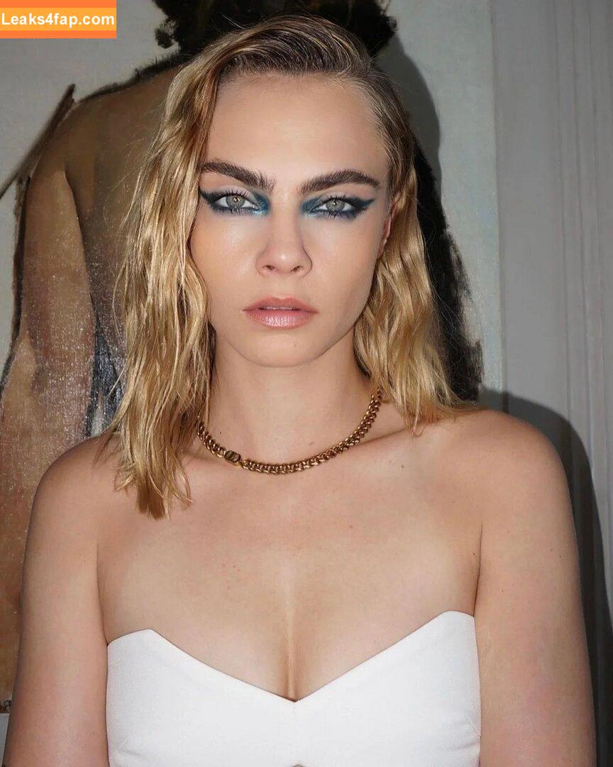 Cara Delevingne / CaraDelevingneOfficialPage / caradelevingne слитое фото фото #0128