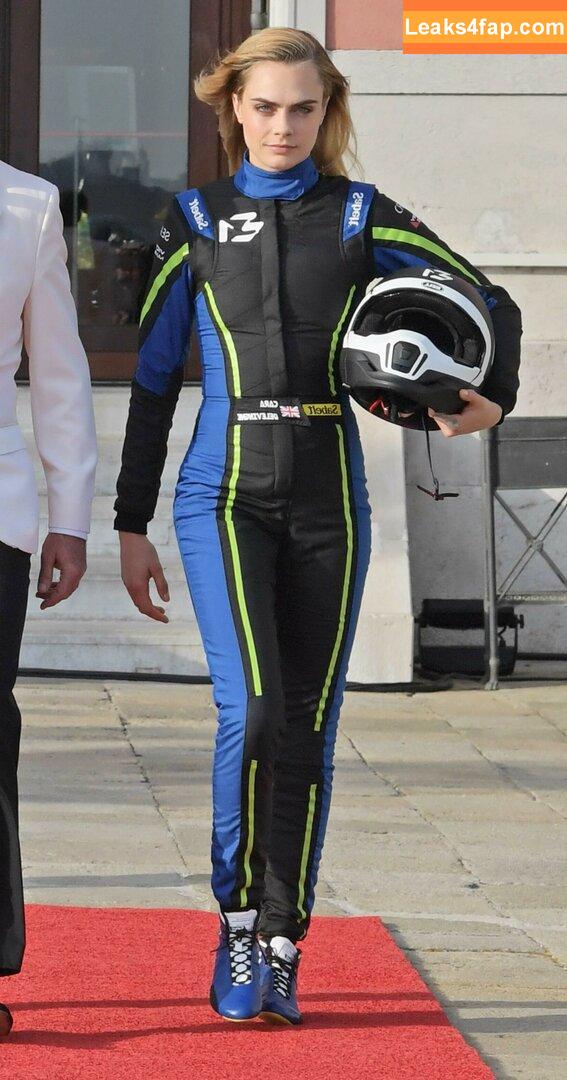 Cara Delevingne / CaraDelevingneOfficialPage / caradelevingne слитое фото фото #0140