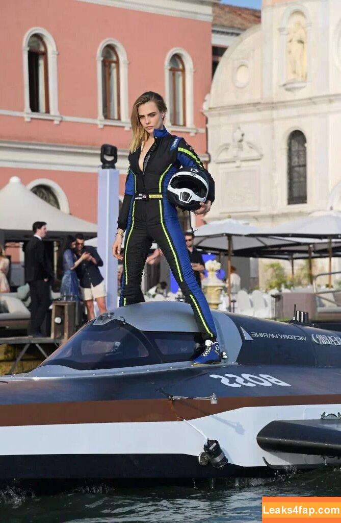 Cara Delevingne / CaraDelevingneOfficialPage / caradelevingne слитое фото фото #0148