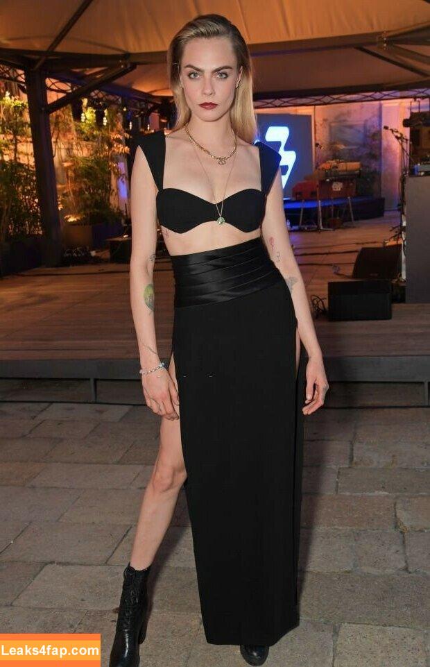 Cara Delevingne / CaraDelevingneOfficialPage / caradelevingne слитое фото фото #0150