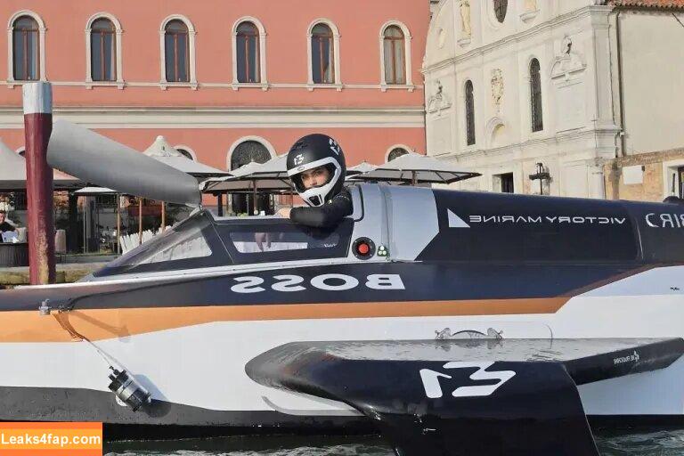 Cara Delevingne / CaraDelevingneOfficialPage / caradelevingne слитое фото фото #0152