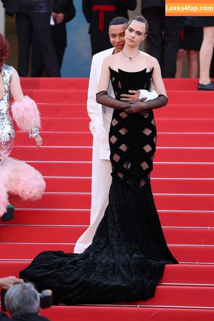 Cara Delevingne / CaraDelevingneOfficialPage / caradelevingne слитое фото фото #0157