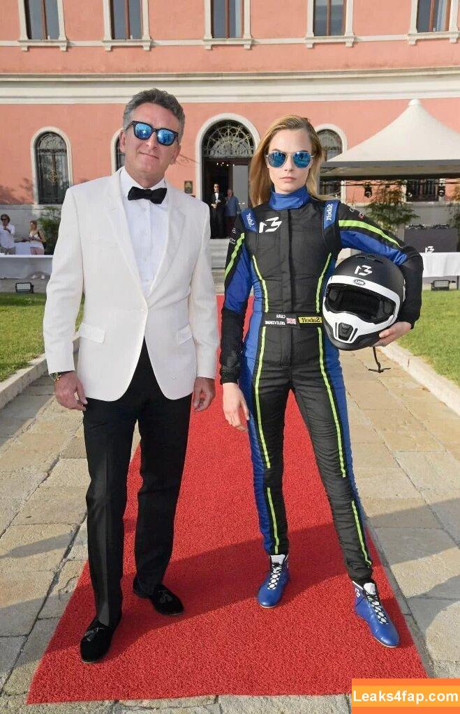 Cara Delevingne / CaraDelevingneOfficialPage / caradelevingne слитое фото фото #0174