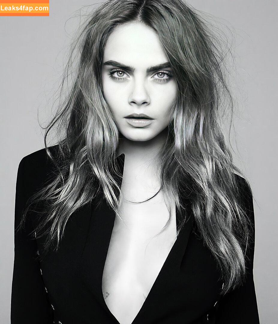 Cara Delevingne / CaraDelevingneOfficialPage / caradelevingne слитое фото фото #0177