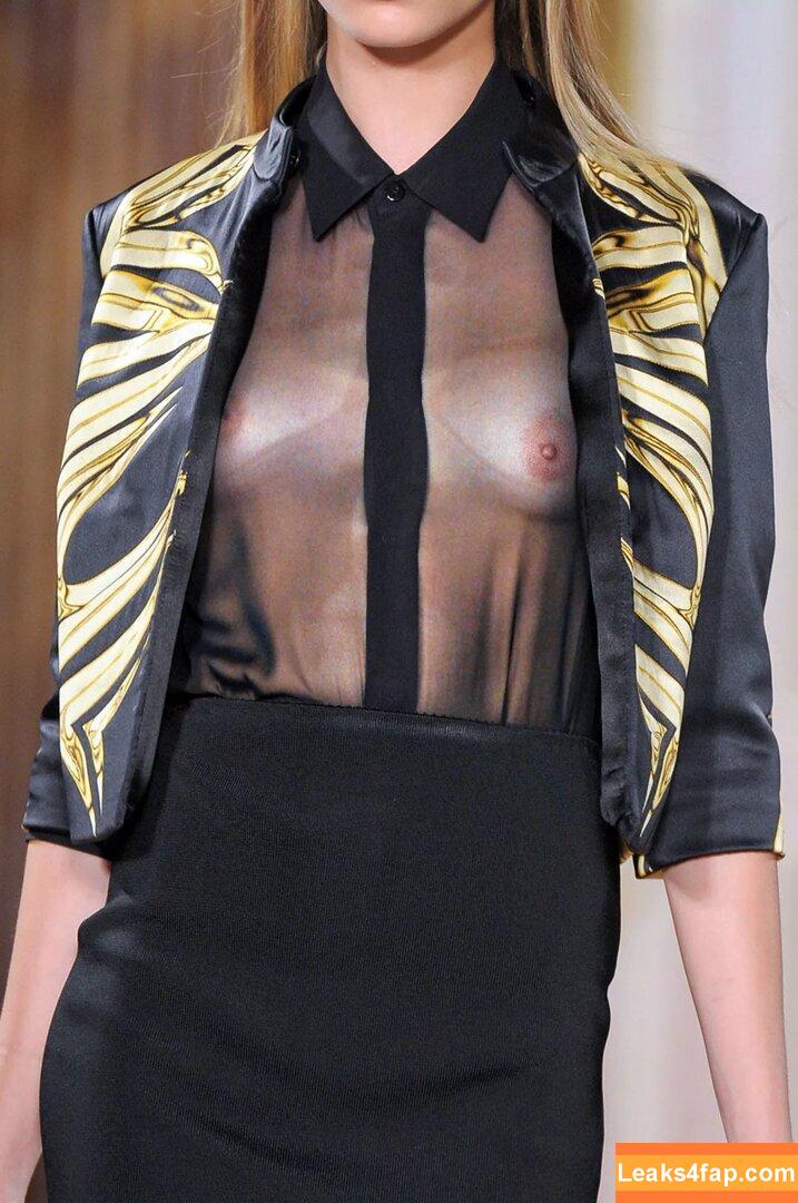 Cara Delevingne / CaraDelevingneOfficialPage / caradelevingne слитое фото фото #0263