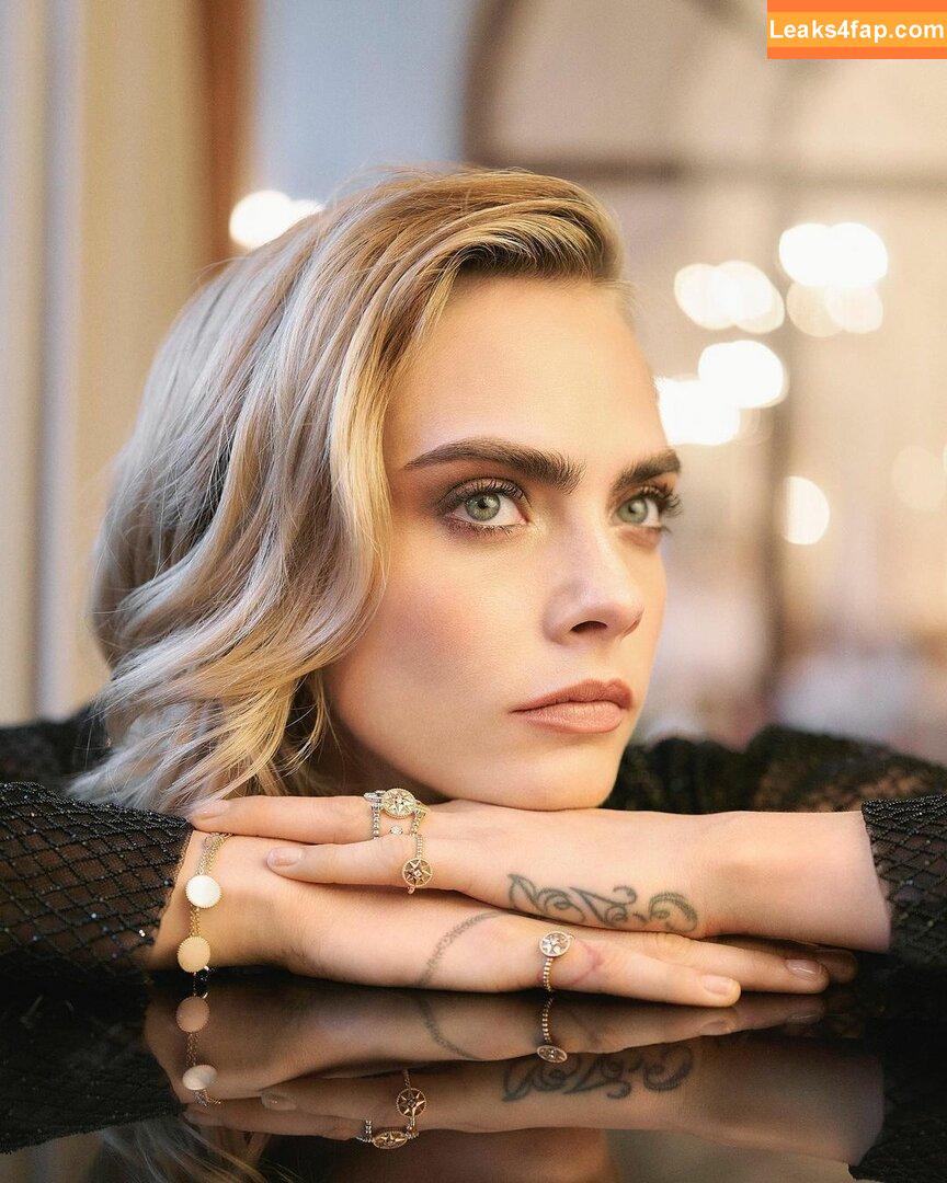 Cara Delevingne / CaraDelevingneOfficialPage / caradelevingne слитое фото фото #0269