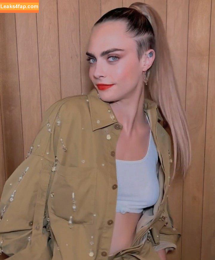 Cara Delevingne / CaraDelevingneOfficialPage / caradelevingne слитое фото фото #0299