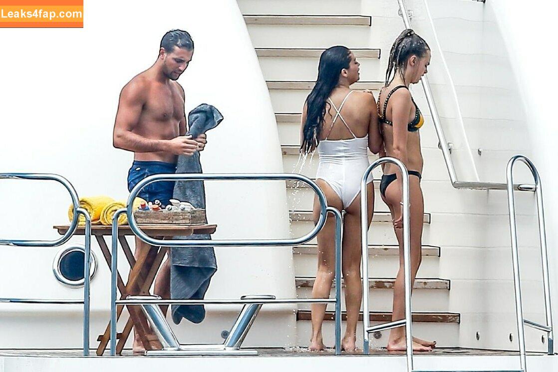 Cara Delevingne / CaraDelevingneOfficialPage / caradelevingne слитое фото фото #0306