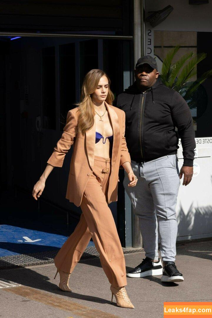 Cara Delevingne / CaraDelevingneOfficialPage / caradelevingne слитое фото фото #0362