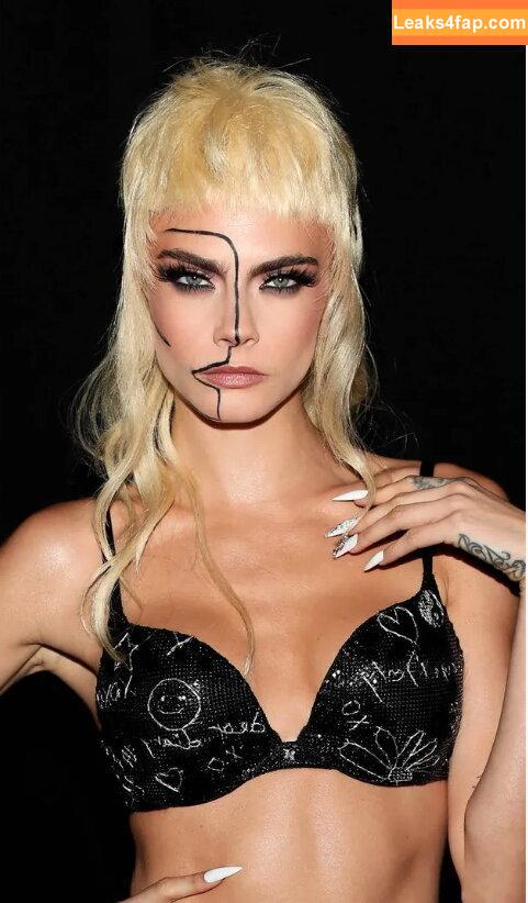 Cara Delevingne / CaraDelevingneOfficialPage / caradelevingne слитое фото фото #0369