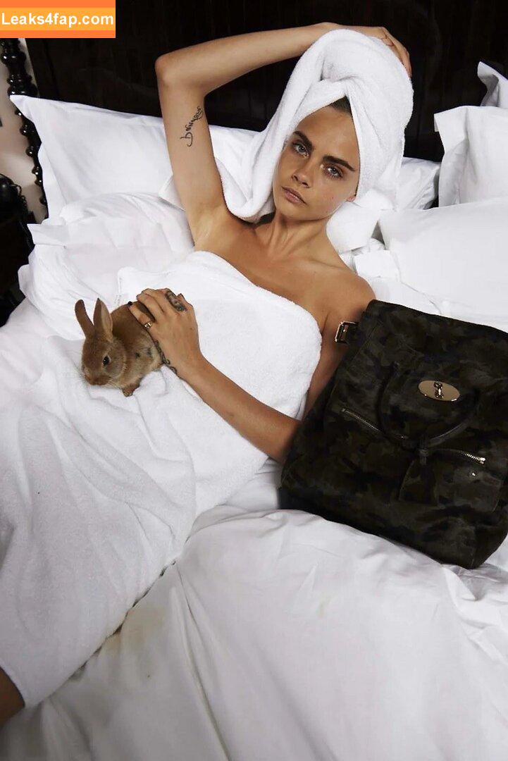 Cara Delevingne / CaraDelevingneOfficialPage / caradelevingne слитое фото фото #0400