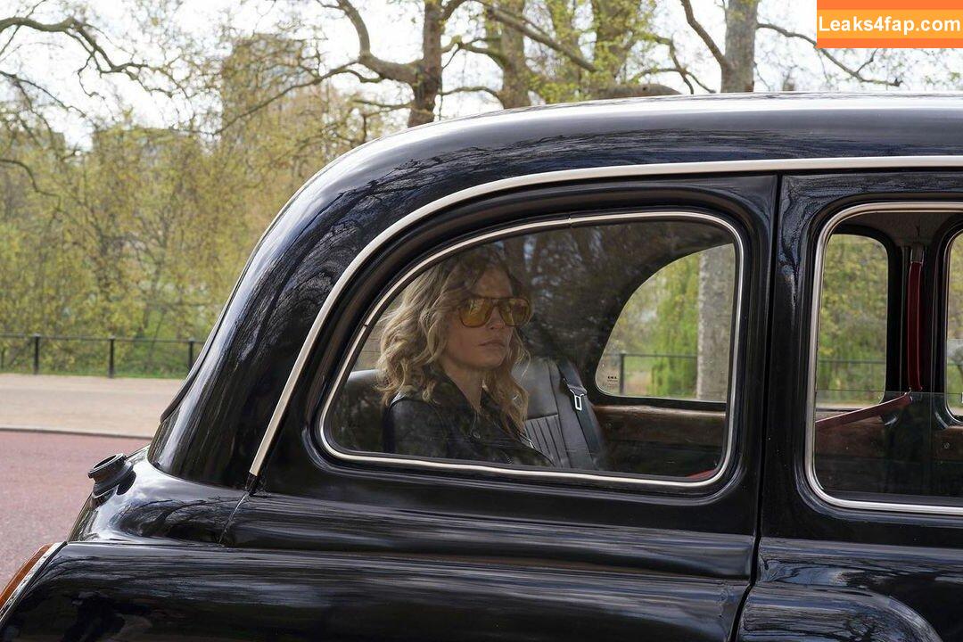 Cara Delevingne / CaraDelevingneOfficialPage / caradelevingne слитое фото фото #0410