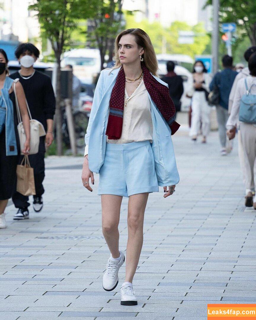 Cara Delevingne / CaraDelevingneOfficialPage / caradelevingne слитое фото фото #0411