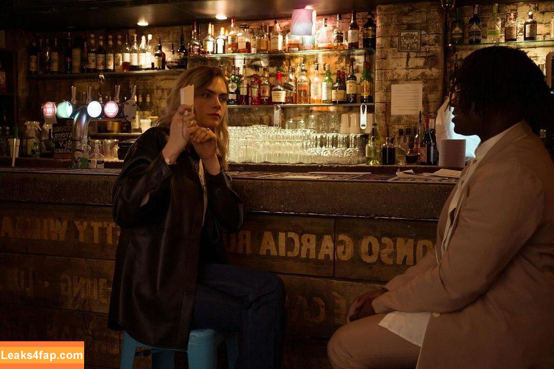 Cara Delevingne / CaraDelevingneOfficialPage / caradelevingne слитое фото фото #0415