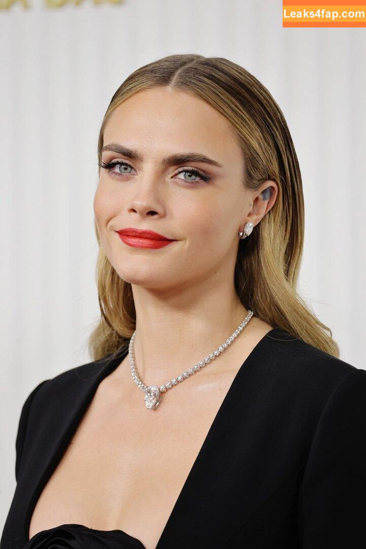 Cara Delevingne / CaraDelevingneOfficialPage / caradelevingne слитое фото фото #0434