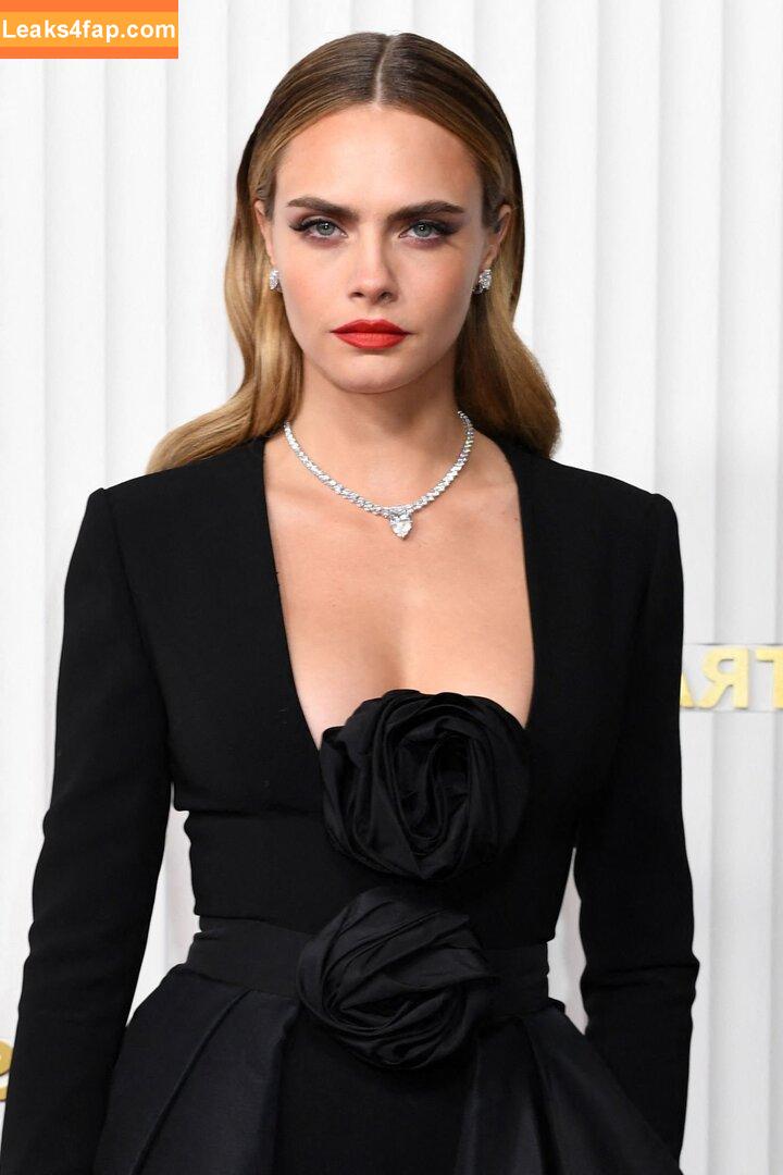 Cara Delevingne / CaraDelevingneOfficialPage / caradelevingne слитое фото фото #0438