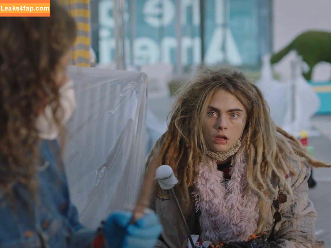 Cara Delevingne / CaraDelevingneOfficialPage / caradelevingne слитое фото фото #0453