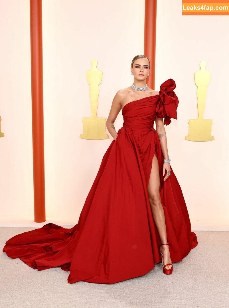 Cara Delevingne / CaraDelevingneOfficialPage / caradelevingne слитое фото фото #0468