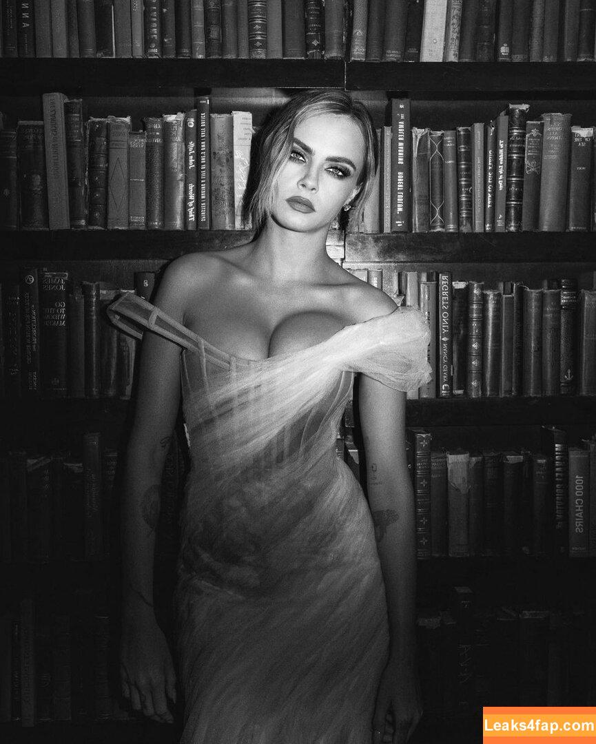 Cara Delevingne / CaraDelevingneOfficialPage / caradelevingne слитое фото фото #0478