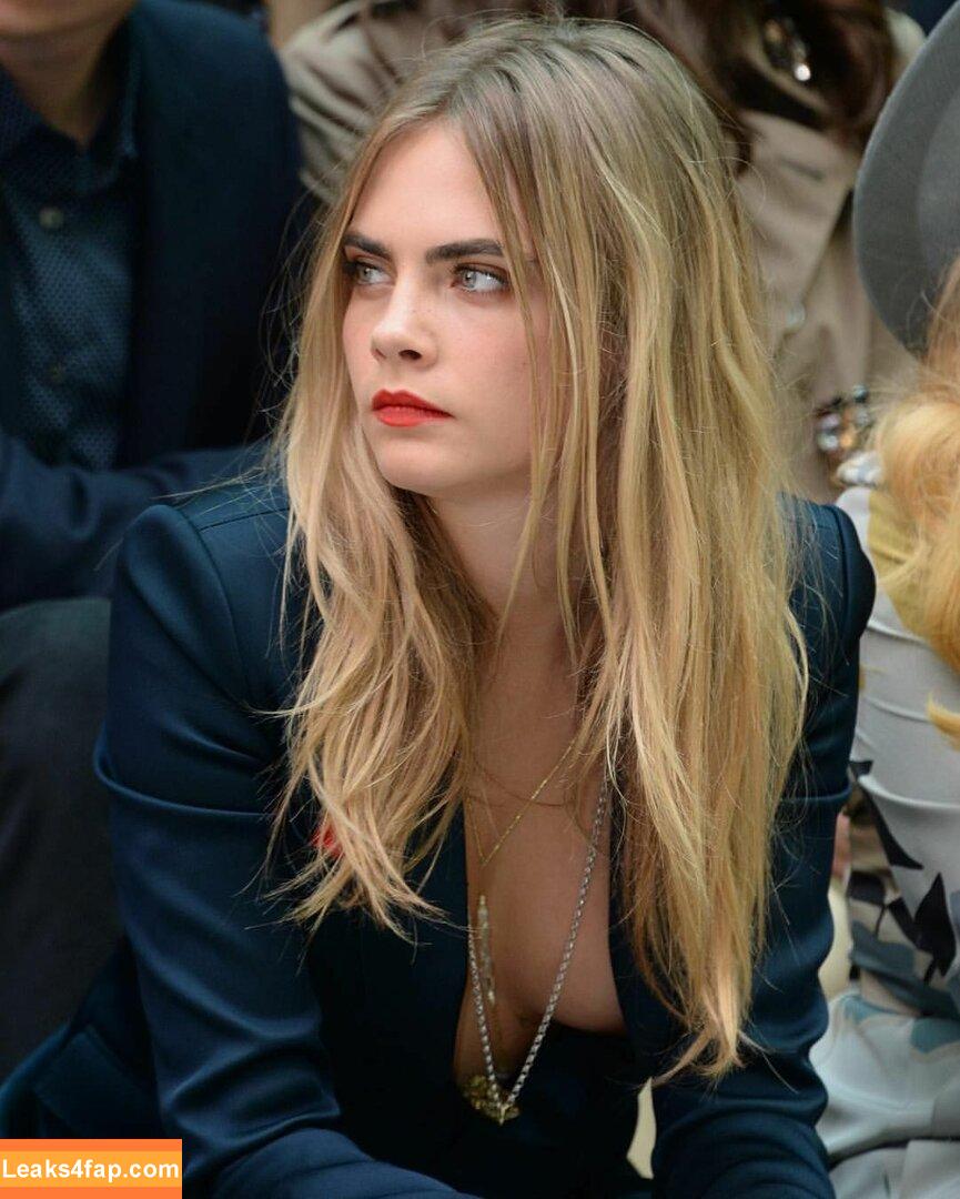 Cara Delevingne / CaraDelevingneOfficialPage / caradelevingne слитое фото фото #0488