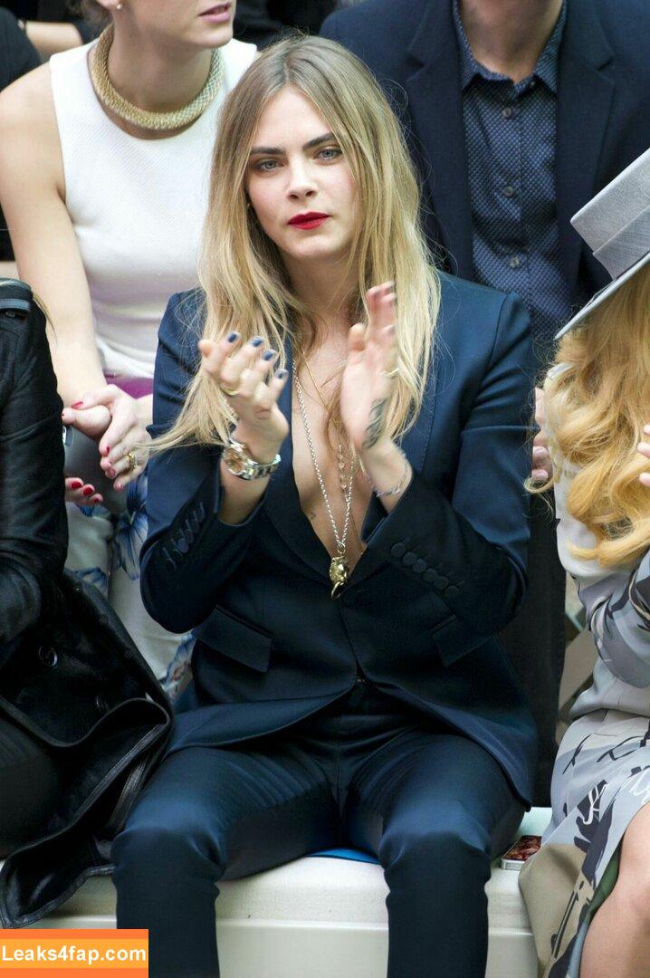 Cara Delevingne / CaraDelevingneOfficialPage / caradelevingne слитое фото фото #0492