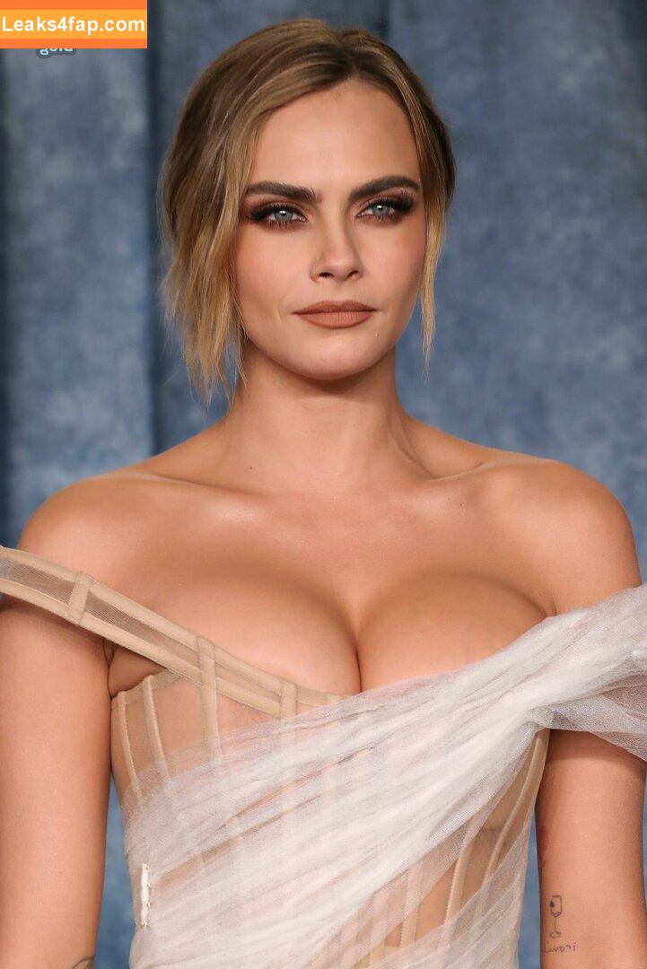 Cara Delevingne / CaraDelevingneOfficialPage / caradelevingne leaked photo photo #0512