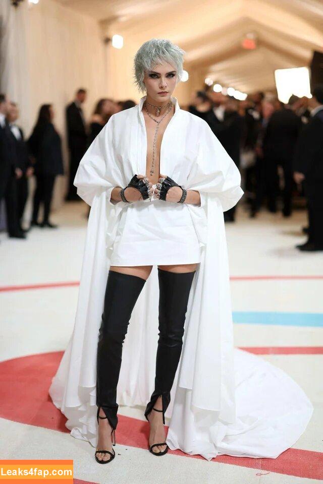 Cara Delevingne / CaraDelevingneOfficialPage / caradelevingne leaked photo photo #0540