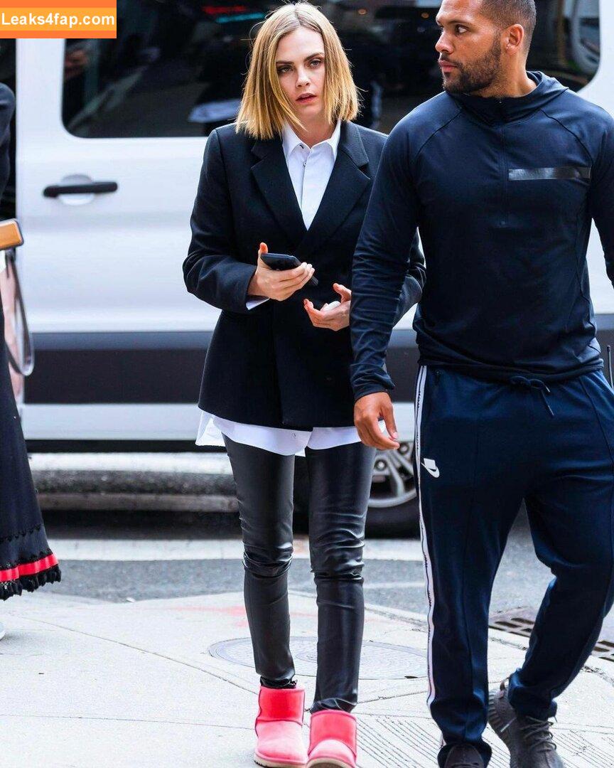 Cara Delevingne / CaraDelevingneOfficialPage / caradelevingne слитое фото фото #0626