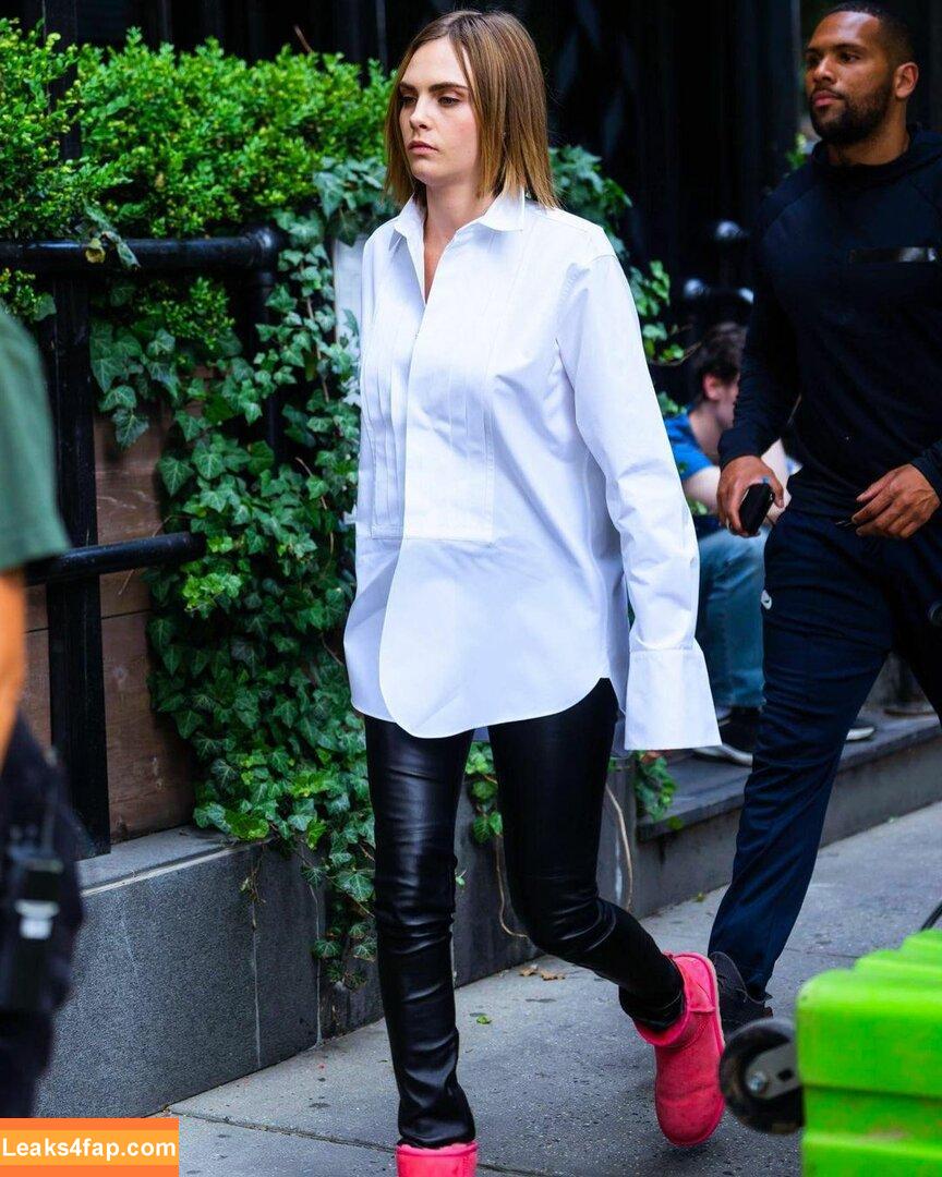 Cara Delevingne / CaraDelevingneOfficialPage / caradelevingne слитое фото фото #0634