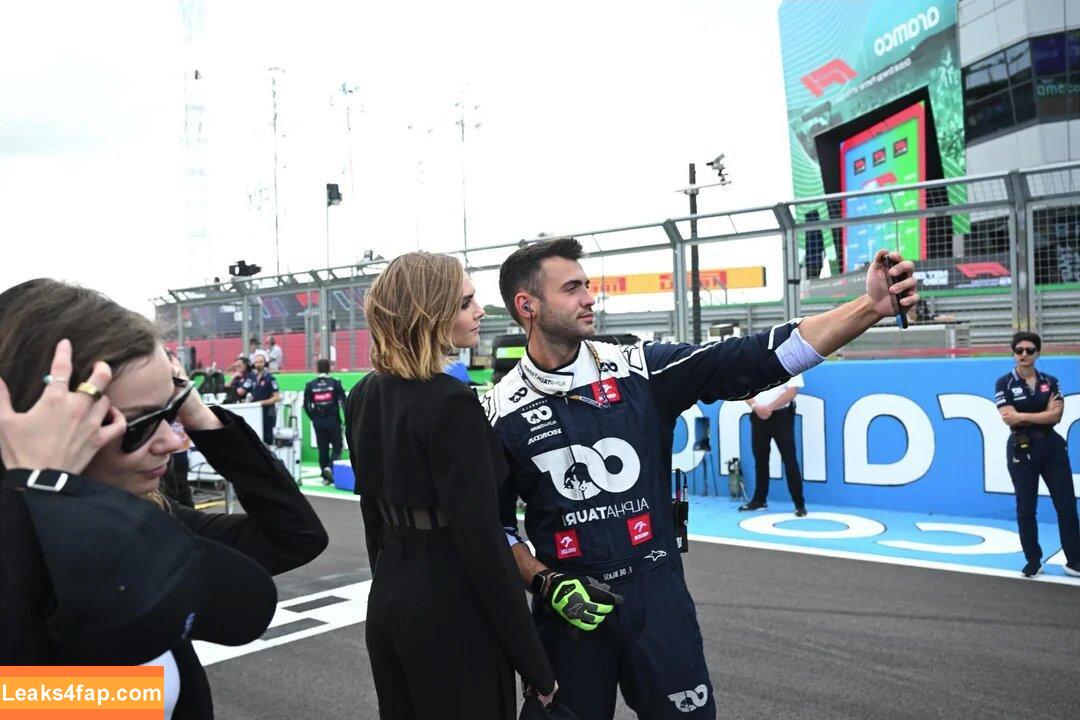 Cara Delevingne / CaraDelevingneOfficialPage / caradelevingne слитое фото фото #0650