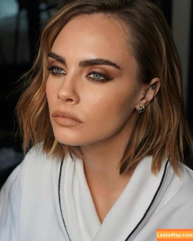 Cara Delevingne / CaraDelevingneOfficialPage / caradelevingne слитое фото фото #0651