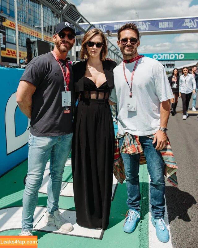 Cara Delevingne / CaraDelevingneOfficialPage / caradelevingne слитое фото фото #0655