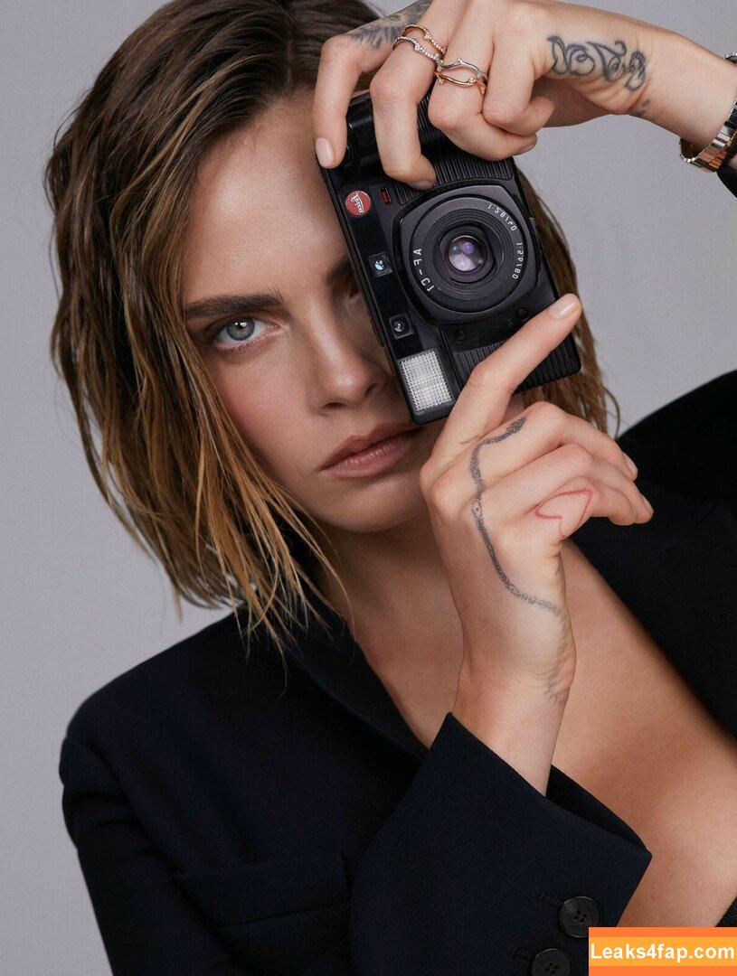 Cara Delevingne / CaraDelevingneOfficialPage / caradelevingne слитое фото фото #0676