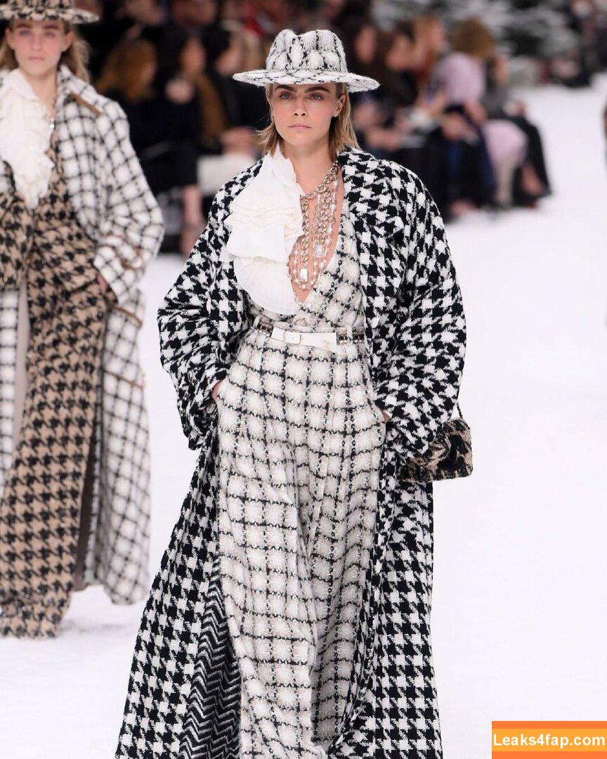 Cara Delevingne / CaraDelevingneOfficialPage / caradelevingne слитое фото фото #0689