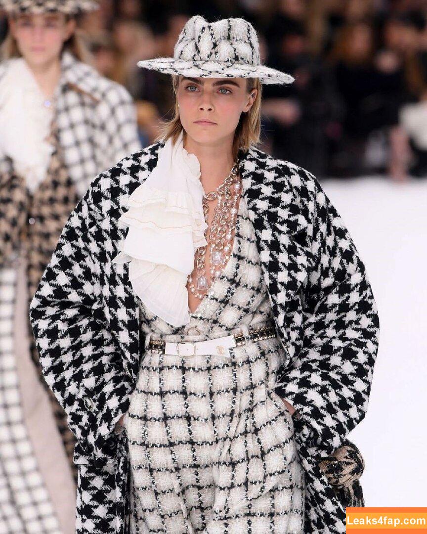 Cara Delevingne / CaraDelevingneOfficialPage / caradelevingne слитое фото фото #0694