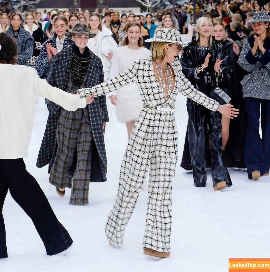 Cara Delevingne / CaraDelevingneOfficialPage / caradelevingne слитое фото фото #0695