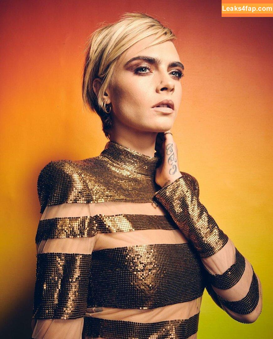 Cara Delevingne / CaraDelevingneOfficialPage / caradelevingne слитое фото фото #0697