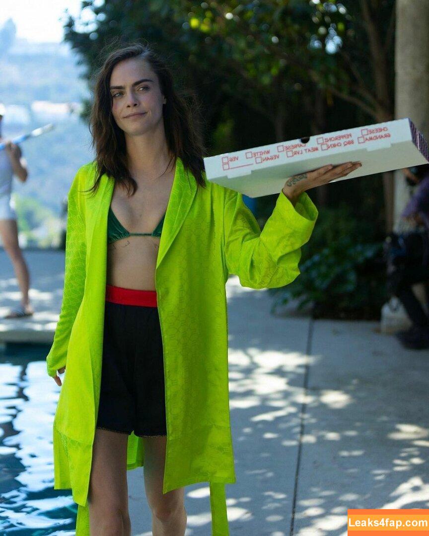 Cara Delevingne / CaraDelevingneOfficialPage / caradelevingne слитое фото фото #0699