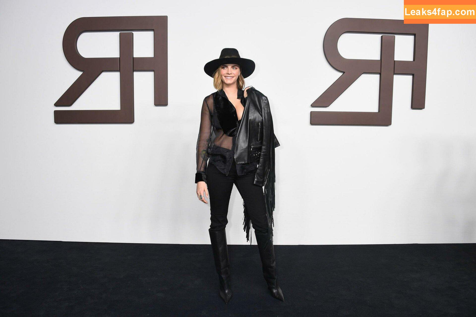 Cara Delevingne / CaraDelevingneOfficialPage / caradelevingne слитое фото фото #0748