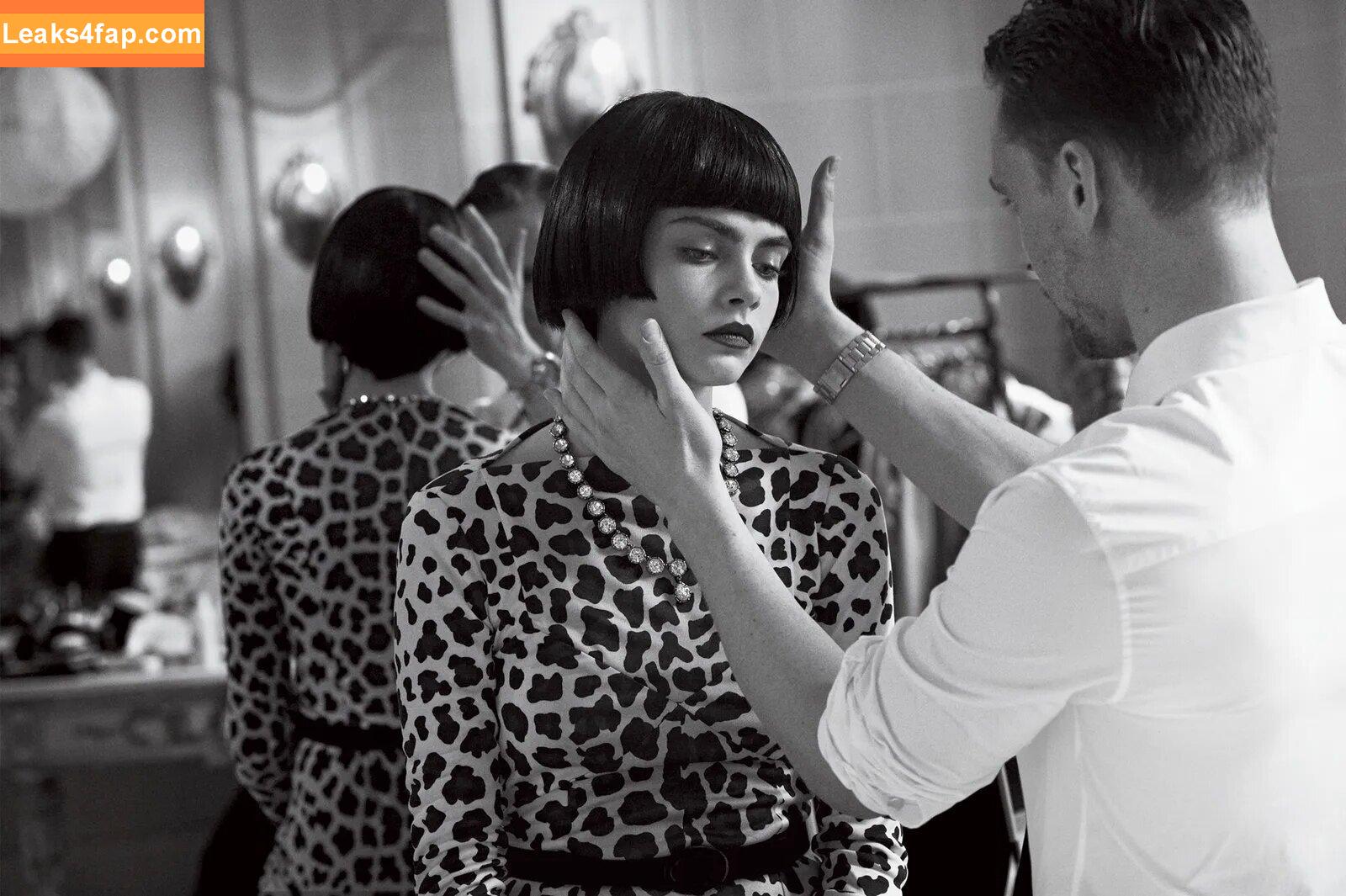 Cara Delevingne / CaraDelevingneOfficialPage / caradelevingne слитое фото фото #0767